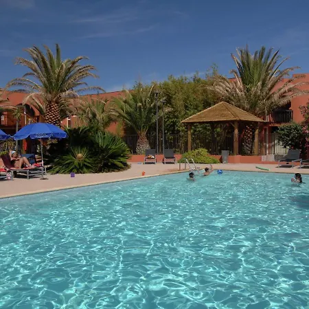 Tidy Near The In A Lively Seaside Agde